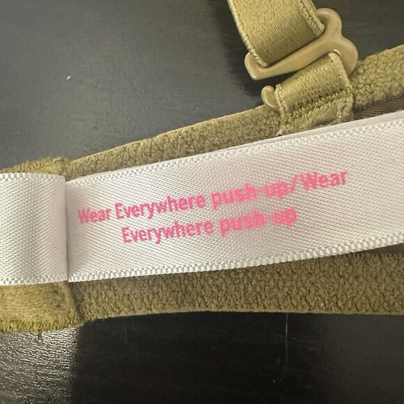 Victorias Secret PINK Wear Everywhere Push Up Bra 32c Green Underwired - Picture 3 of 4